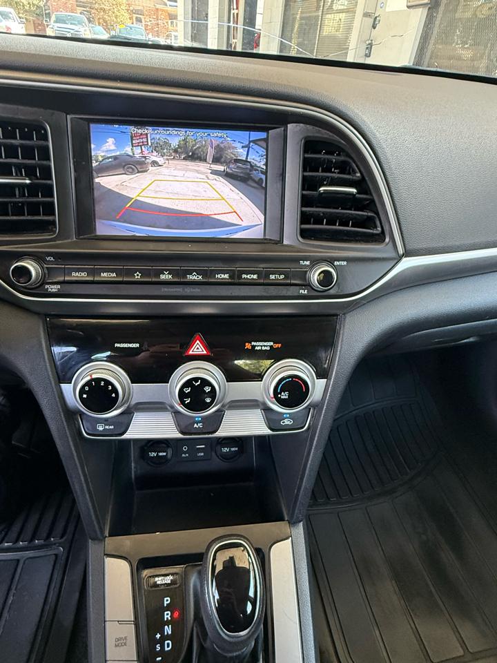 Hyundai Elantra Limited 2019