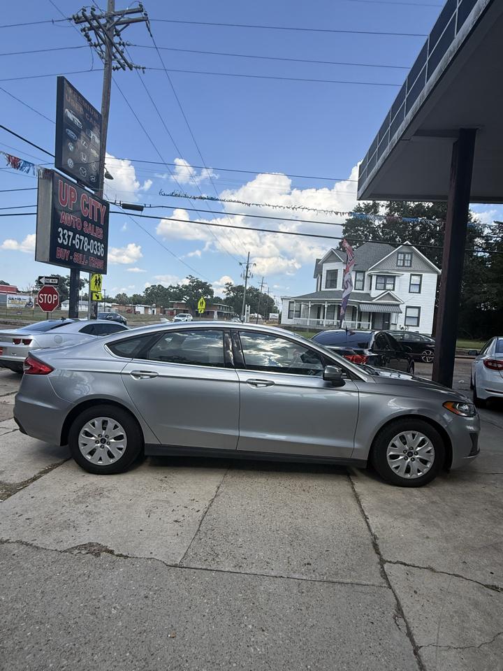 Ford Fusion S 2020