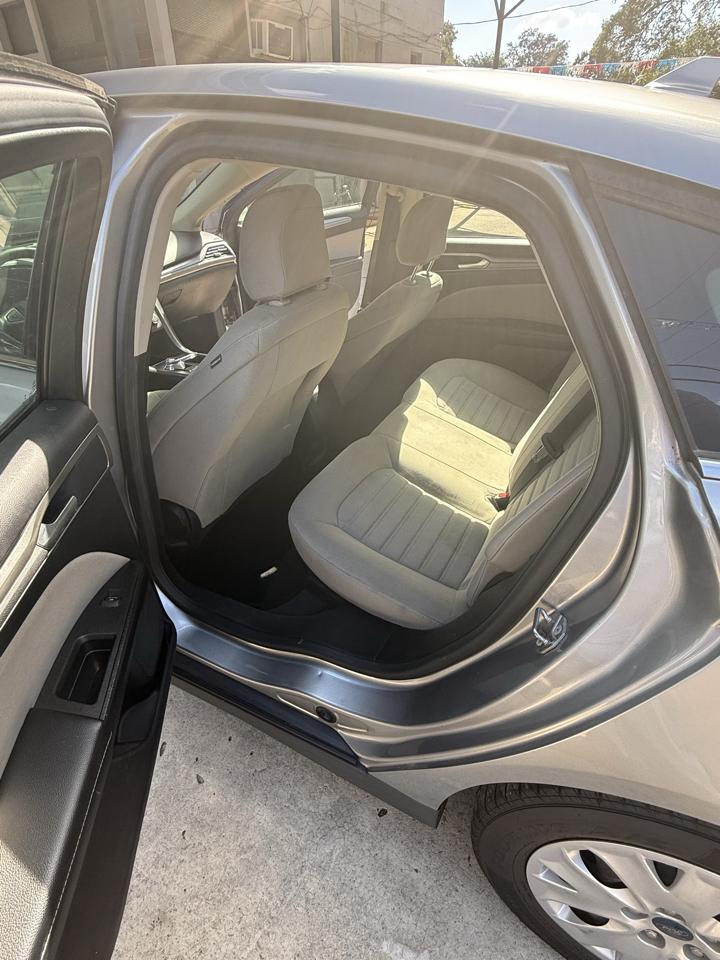 Ford Fusion S 2020