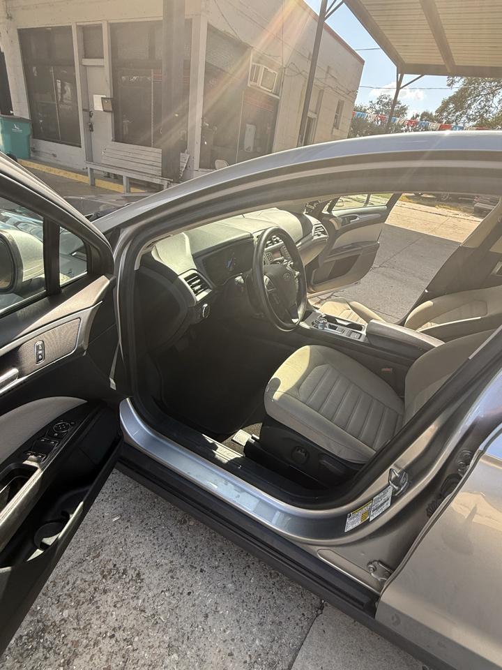 Ford Fusion S 2020
