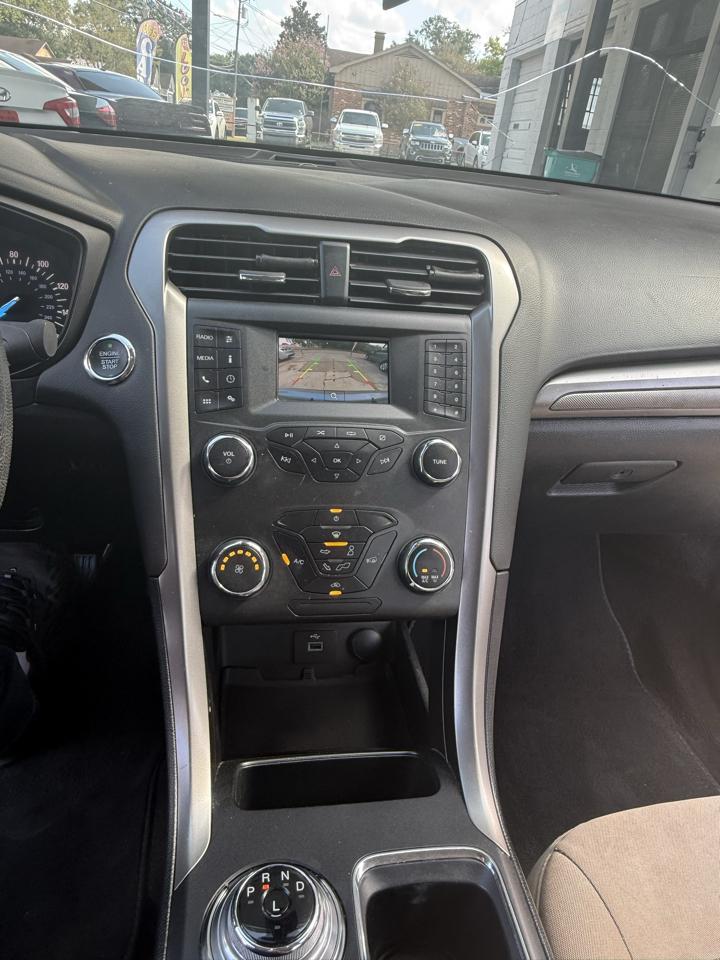 Ford Fusion S 2020