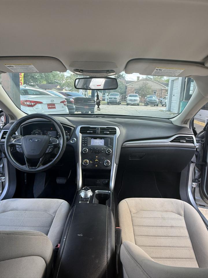 Ford Fusion S 2020