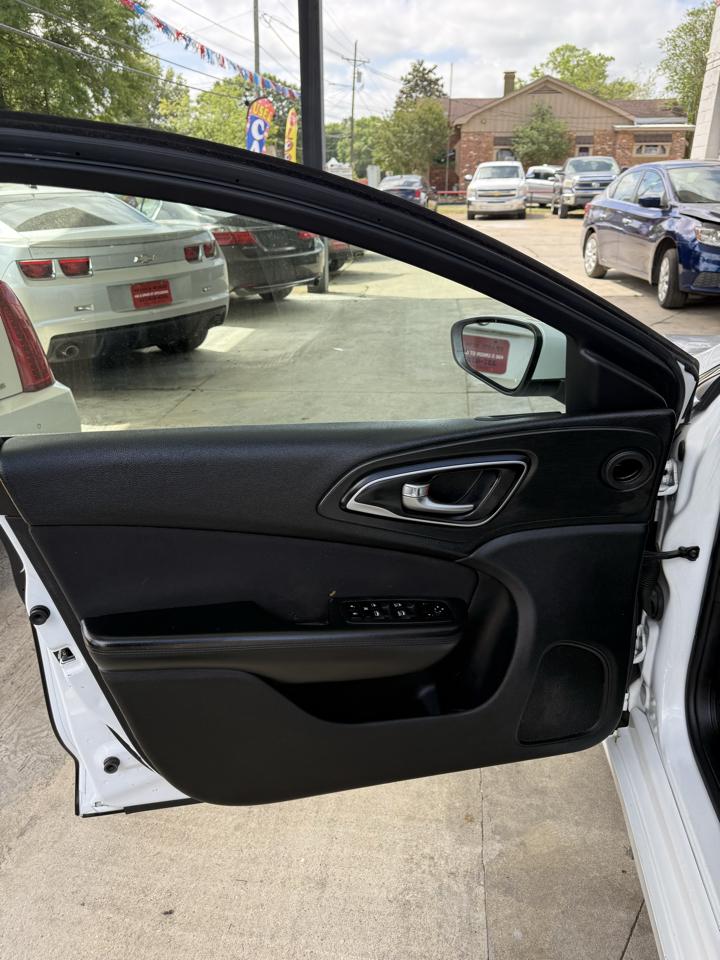 Chrysler 200 Limited 2015