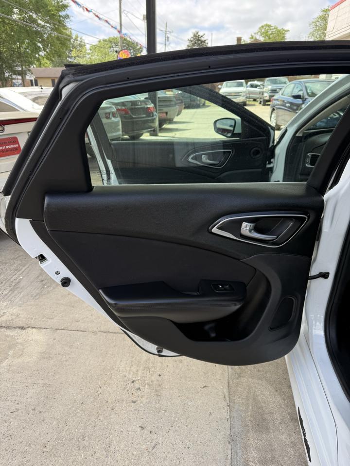 Chrysler 200 Limited 2015