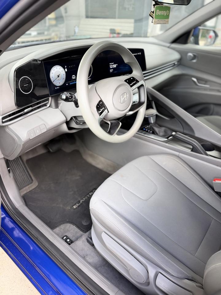 Hyundai Elantra SEL 2024