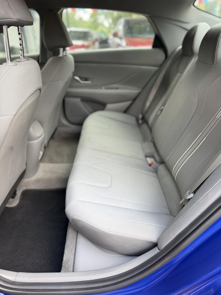 Hyundai Elantra SEL 2024