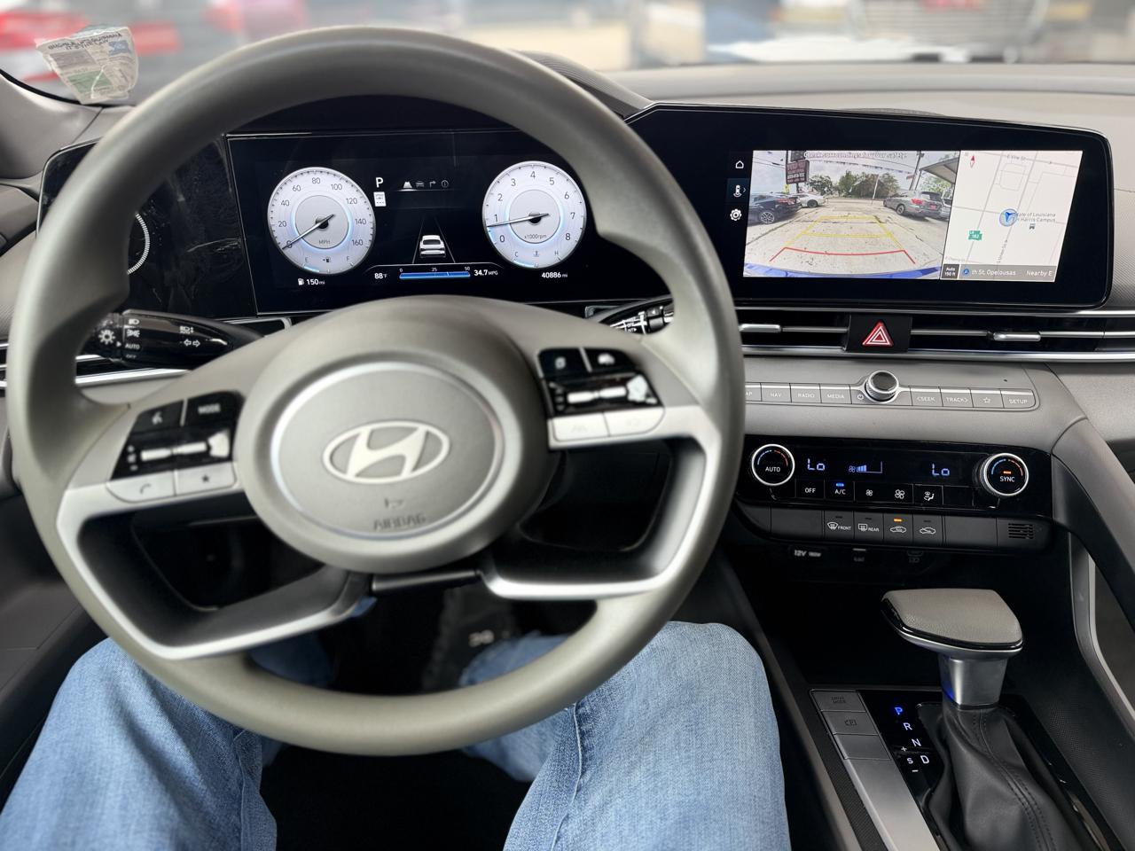 Hyundai Elantra SEL 2024