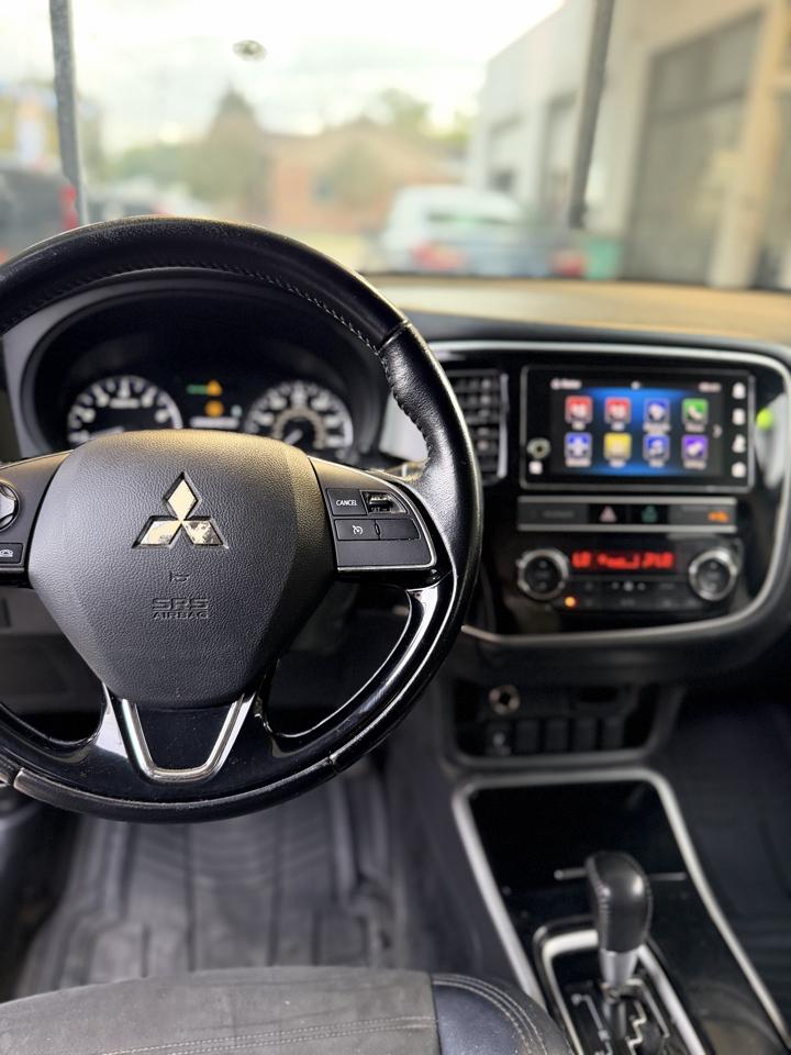 Mitsubishi Outlander SE 2WD 2019