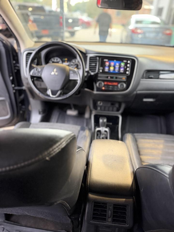 Mitsubishi Outlander SE 2WD 2019