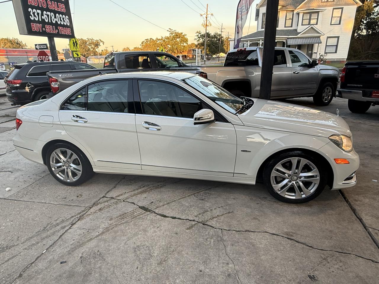 Mercedes-Benz C-Class C250 Luxury Sedan 2012