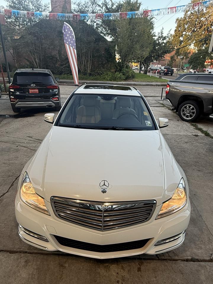 Mercedes-Benz C-Class C250 Luxury Sedan 2012