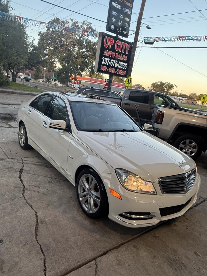 Mercedes-Benz C-Class C250 Luxury Sedan 2012