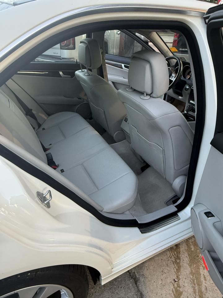 Mercedes-Benz C-Class C250 Luxury Sedan 2012