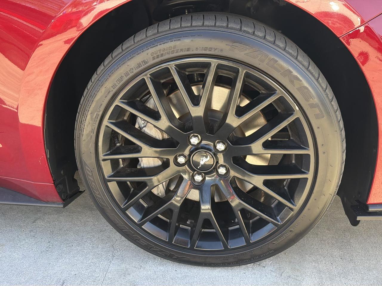 2019 Ford Mustang GT Premium - Photo 28
