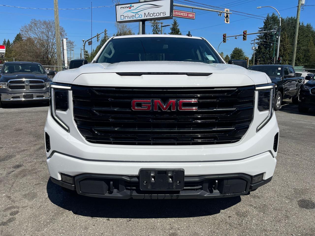 GMC Sierra 1500 4WD Crew Cab 147" Elevation 2024