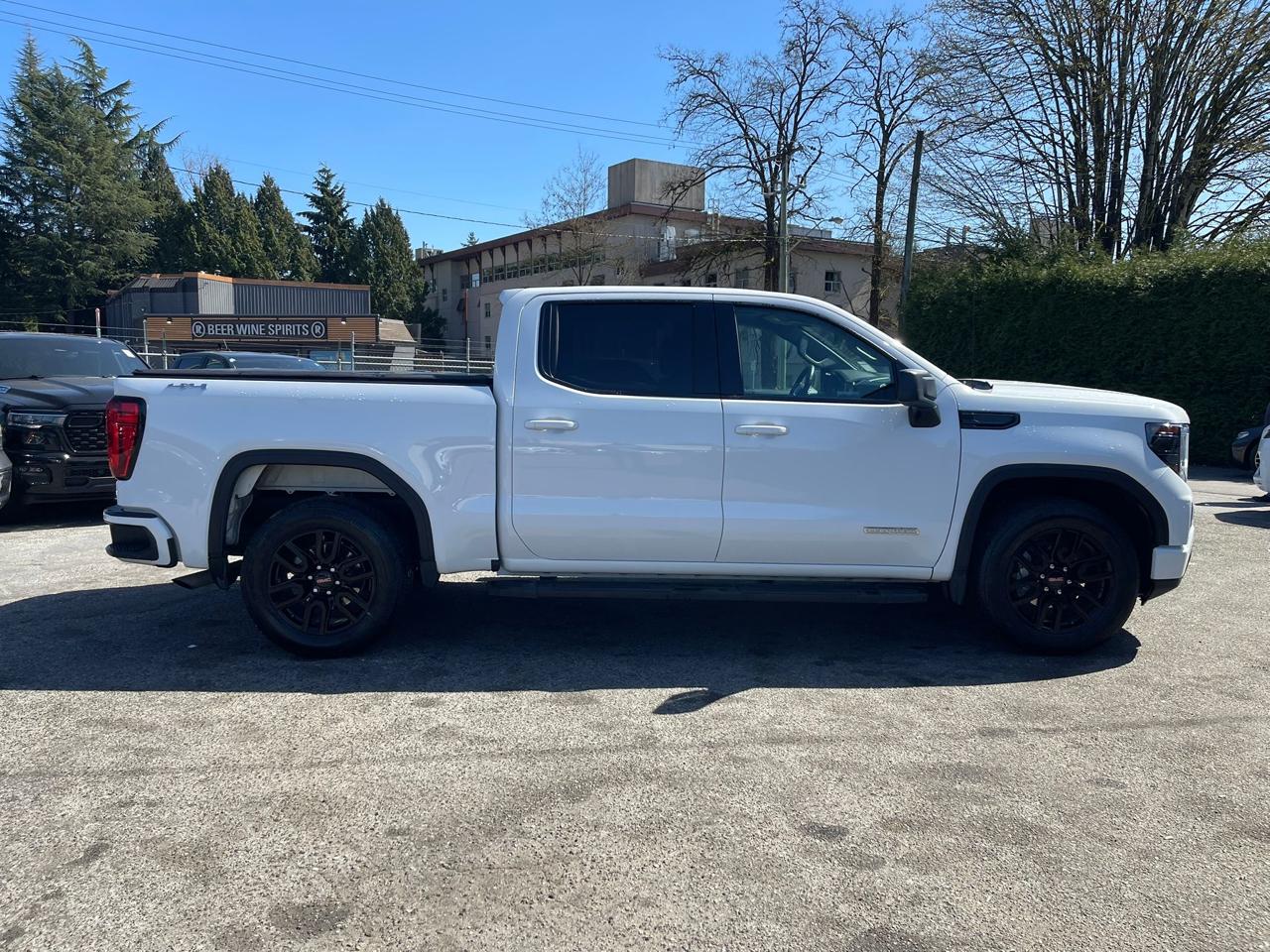 GMC Sierra 1500 4WD Crew Cab 147" Elevation 2024