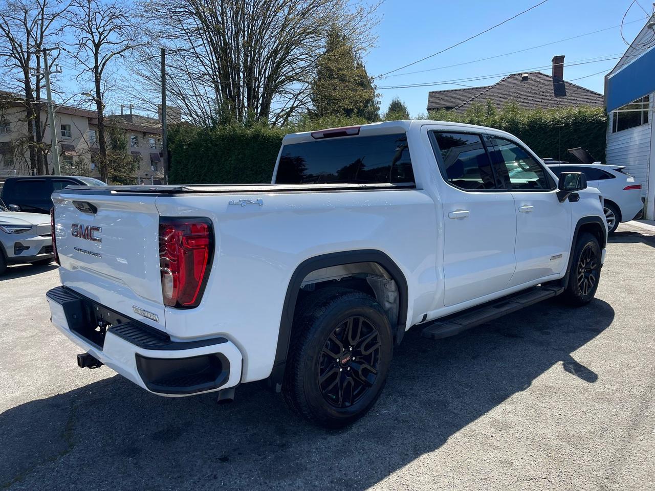 GMC Sierra 1500 4WD Crew Cab 147" Elevation 2024