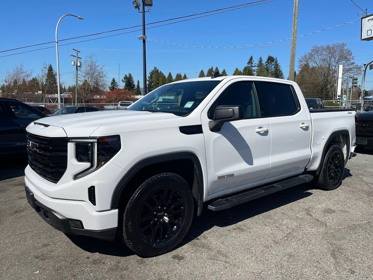 GMC Sierra 1500 4WD Crew Cab 147" Elevation 2024