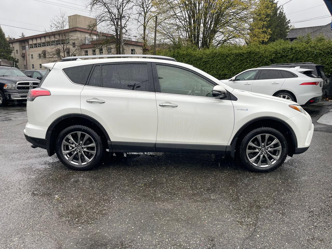 Toyota RAV4 Hybrid Limited AWD (Natl) 2018