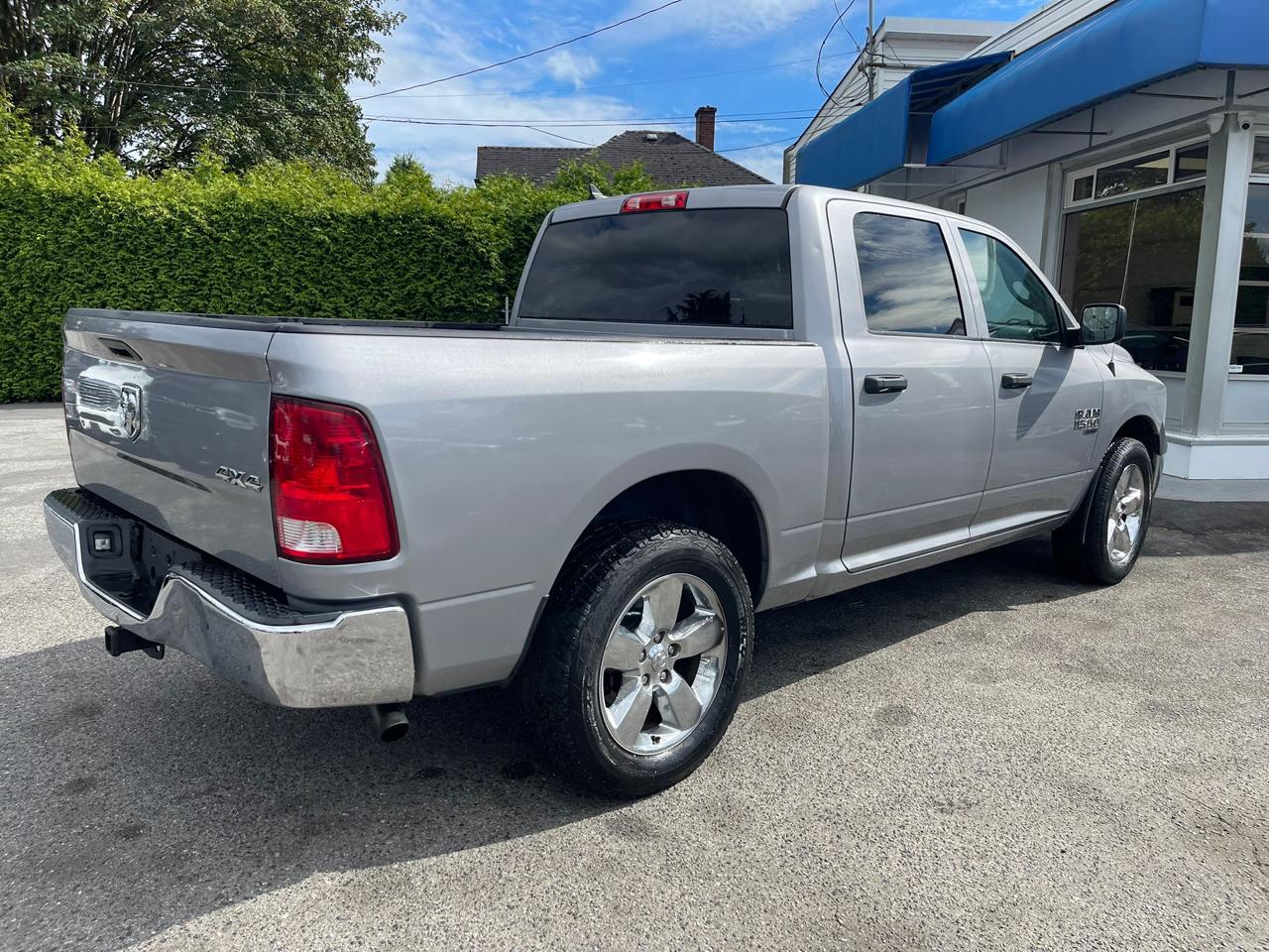 RAM 1500 Classic ST 4x4 Crew Cab 5'7" Box 2019