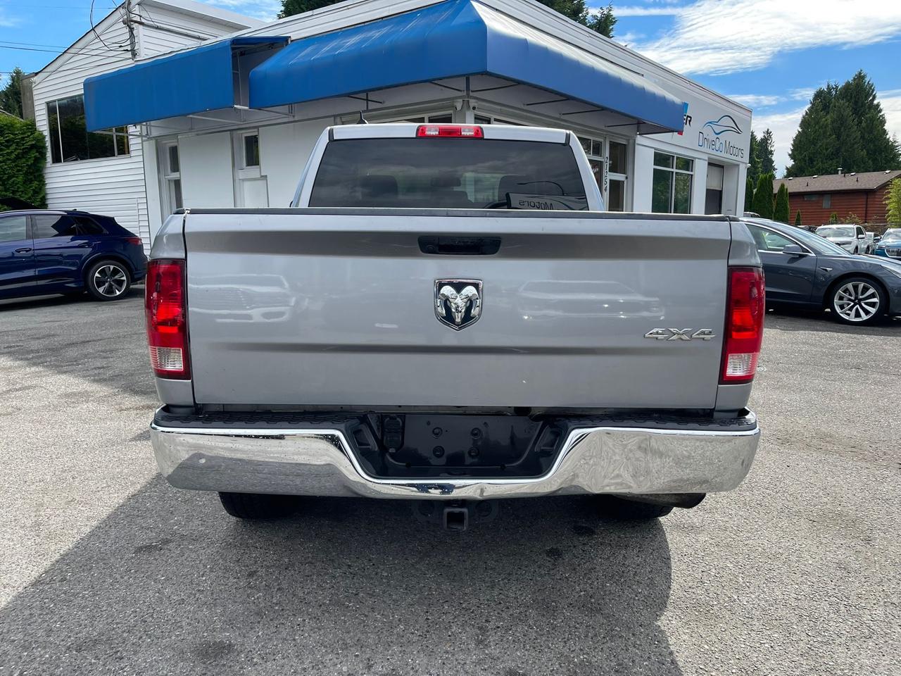 RAM 1500 Classic ST 4x4 Crew Cab 5'7" Box 2019