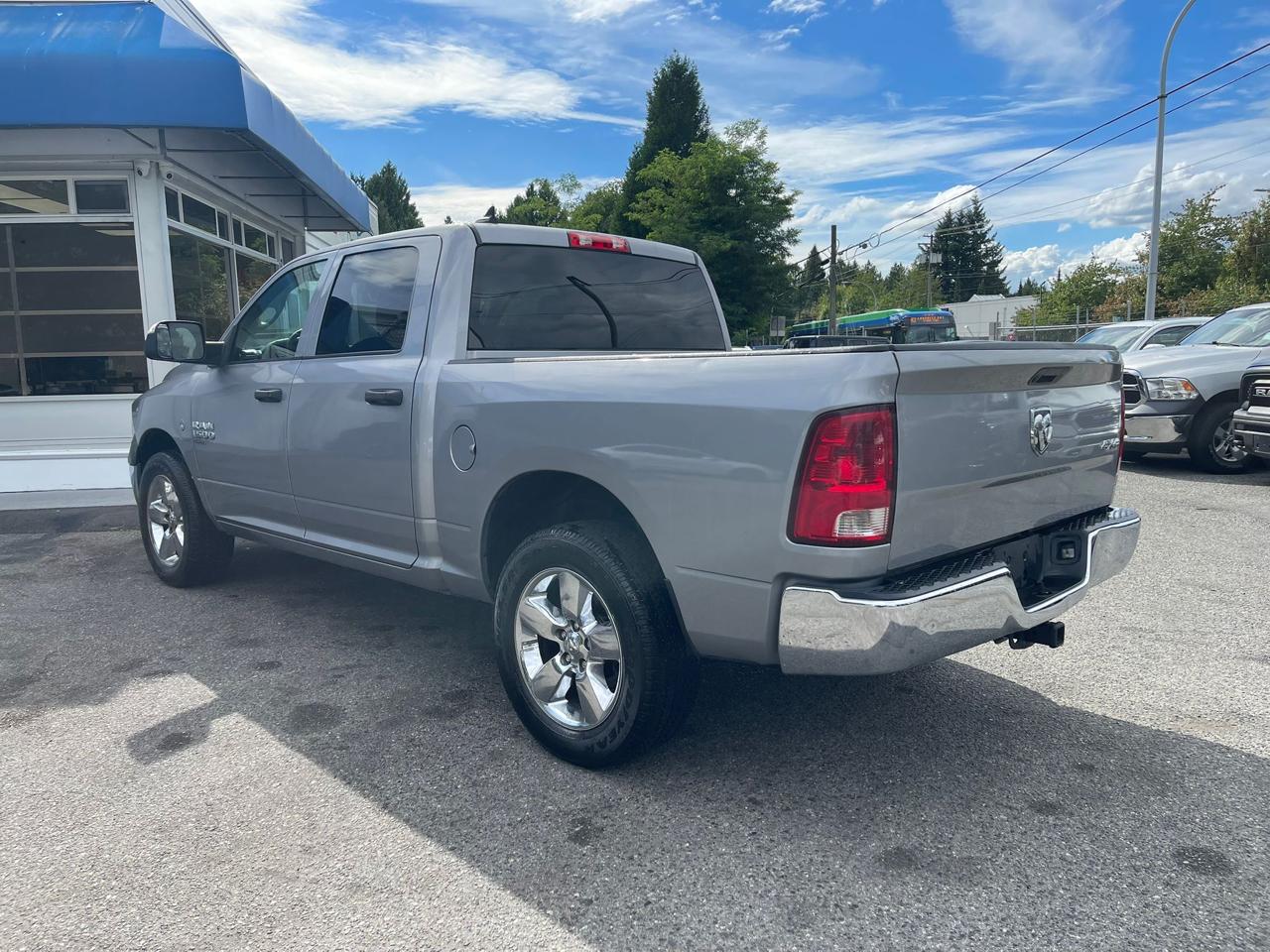 RAM 1500 Classic ST 4x4 Crew Cab 5'7" Box 2019