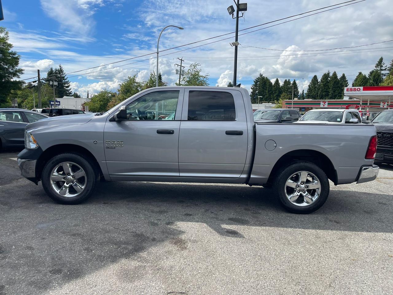 RAM 1500 Classic ST 4x4 Crew Cab 5'7" Box 2019
