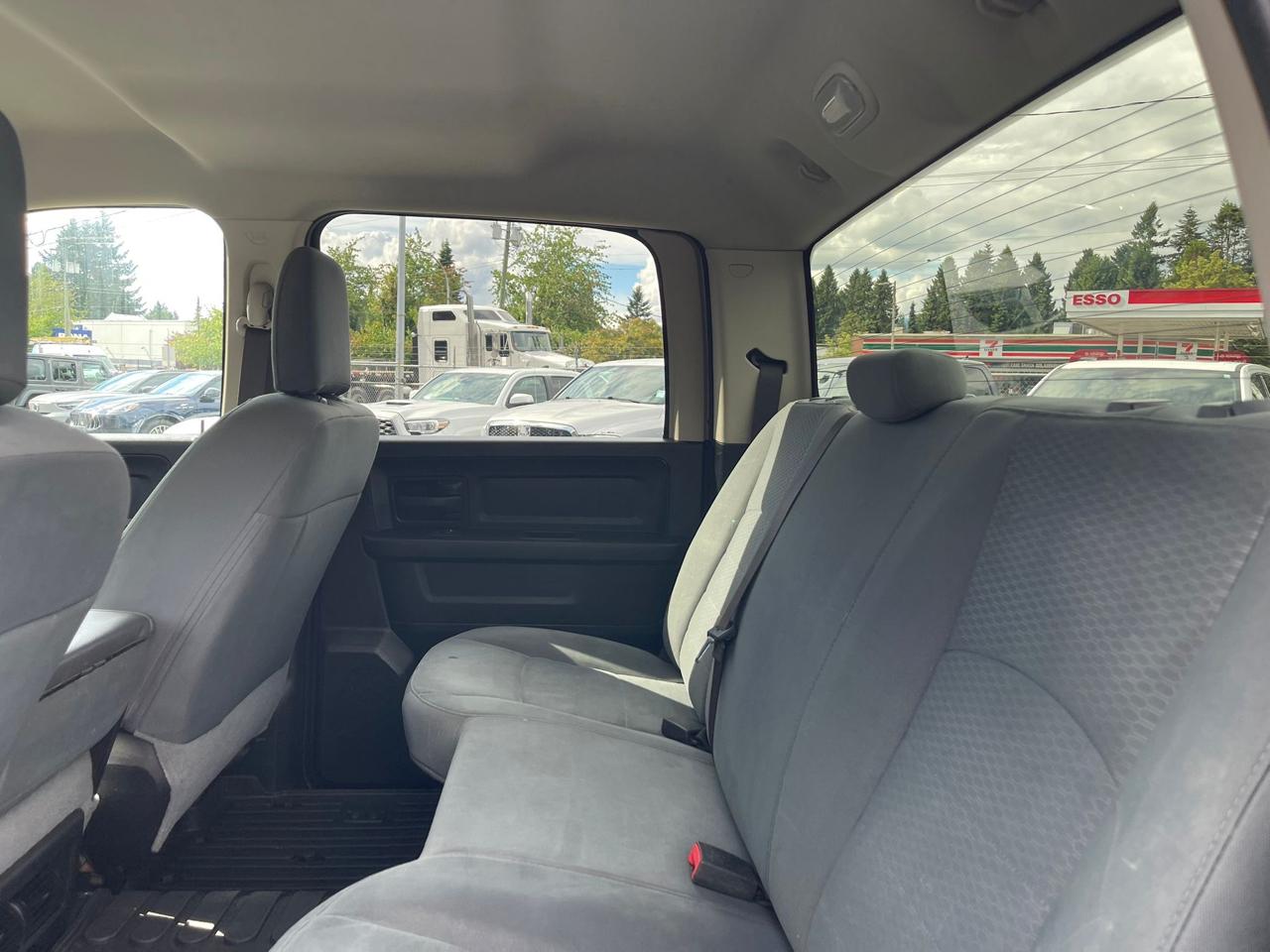 RAM 1500 Classic ST 4x4 Crew Cab 5'7" Box 2019