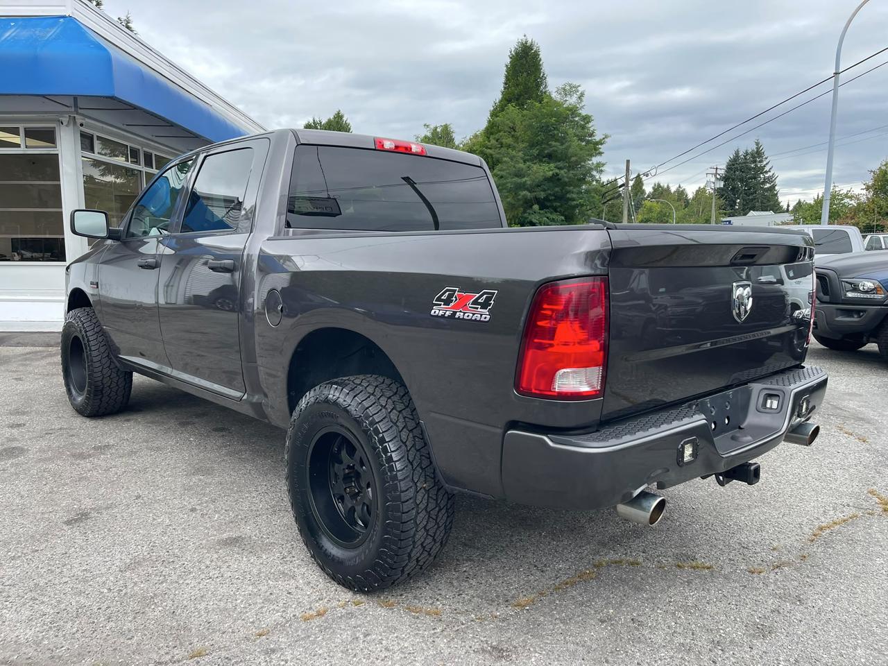 RAM 1500 Classic Express 4x4 Crew Cab 5'7" Box 2020