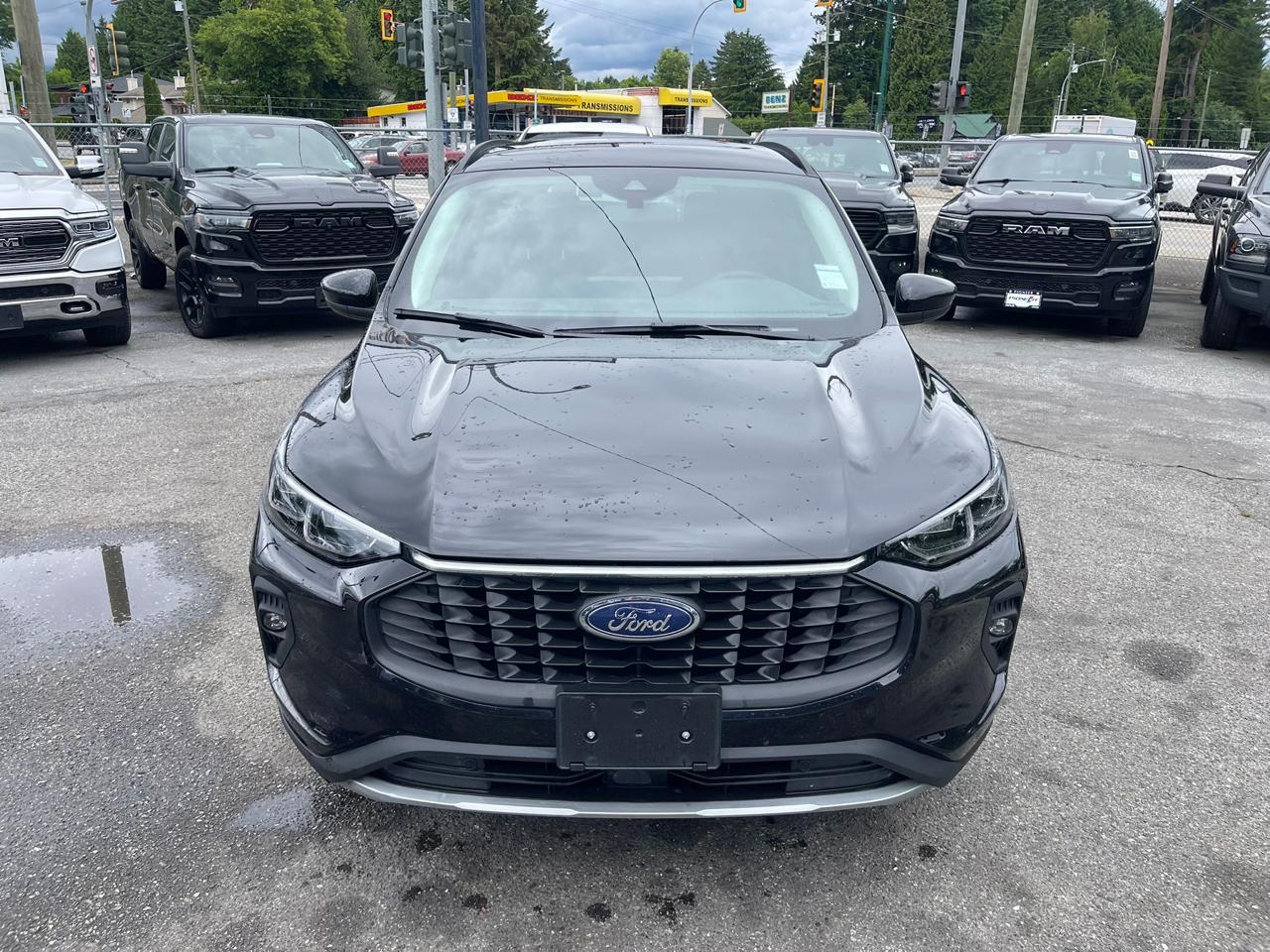 Ford Escape Platinum AWD 2025