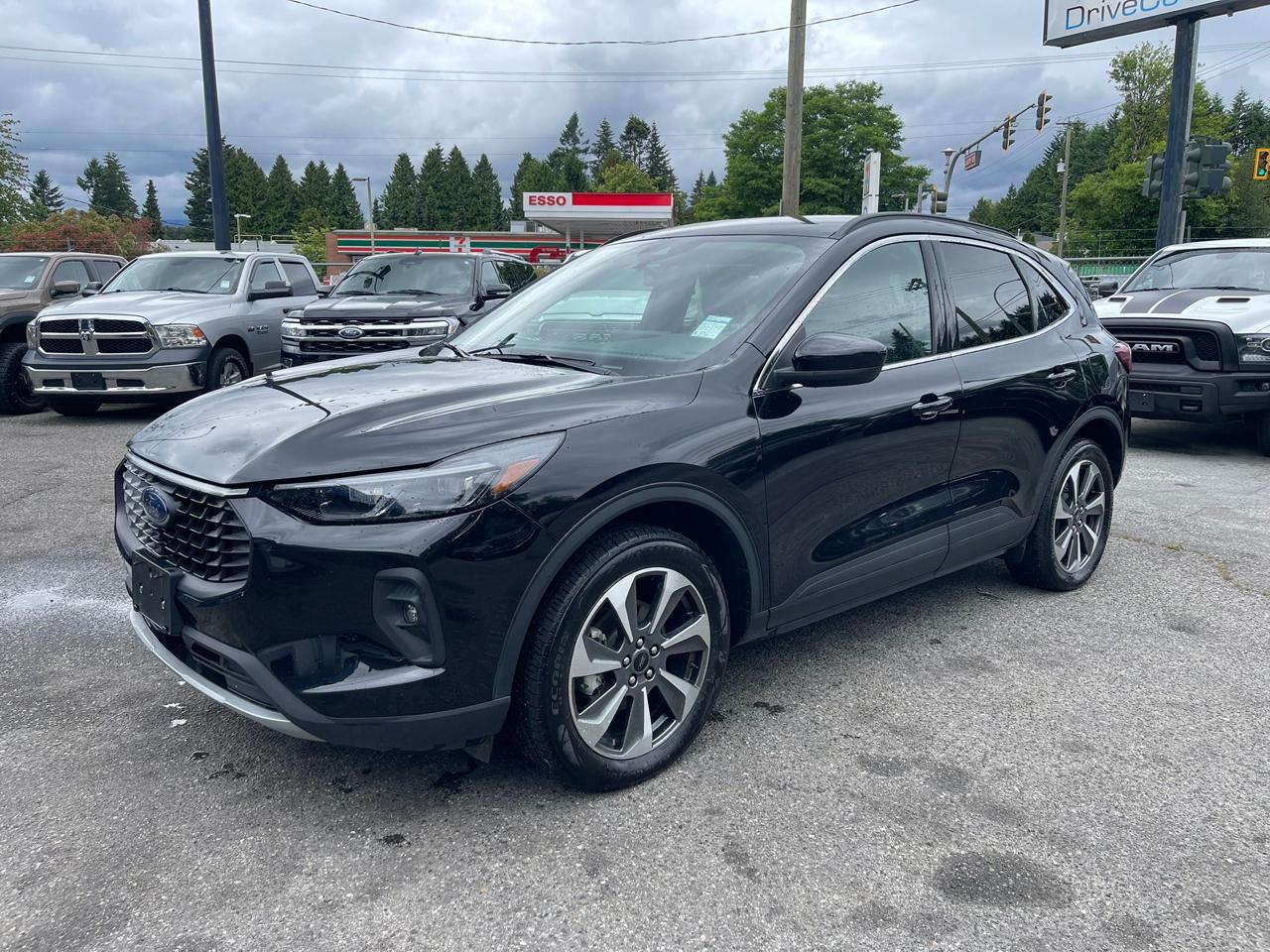 Ford Escape Platinum AWD 2025