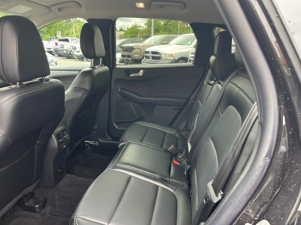 Ford Escape Platinum AWD 2025