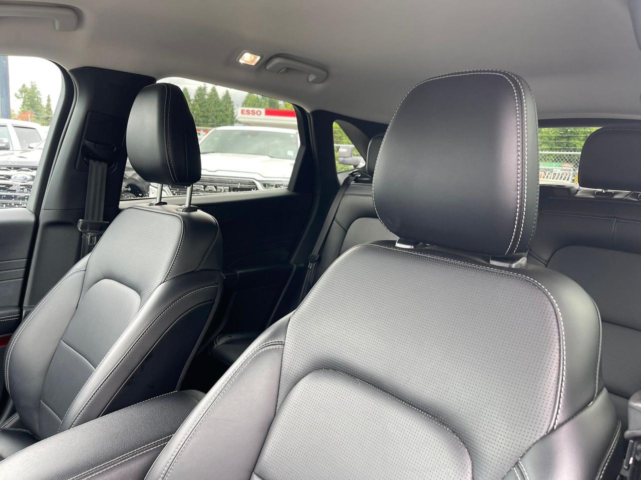 Ford Escape Platinum AWD 2025