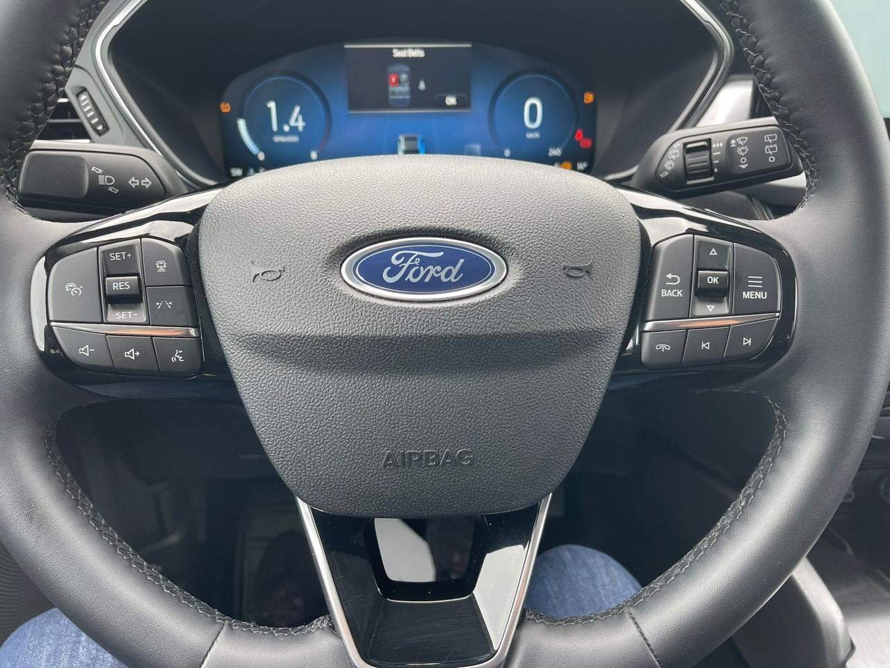 Ford Escape Platinum AWD 2025