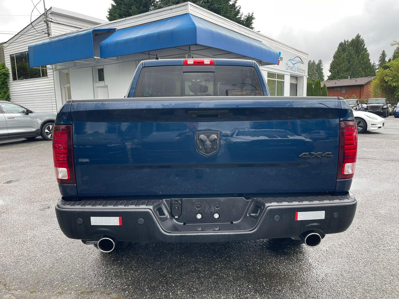 RAM 1500 Classic Warlock 4x4 Crew Cab 5'7" Box 2021