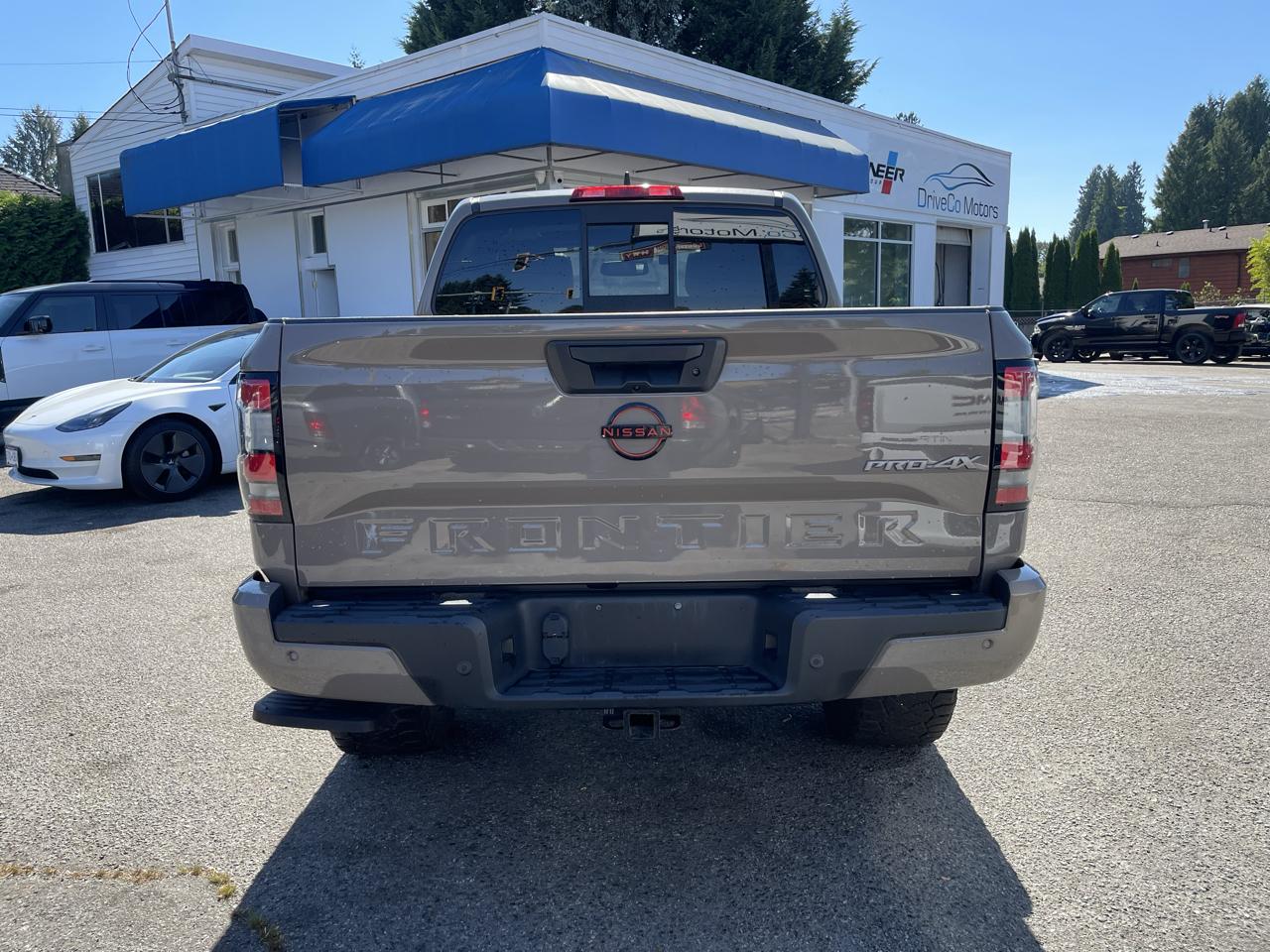 Nissan Frontier Crew Cab 4x4 PRO-4X Auto 2022