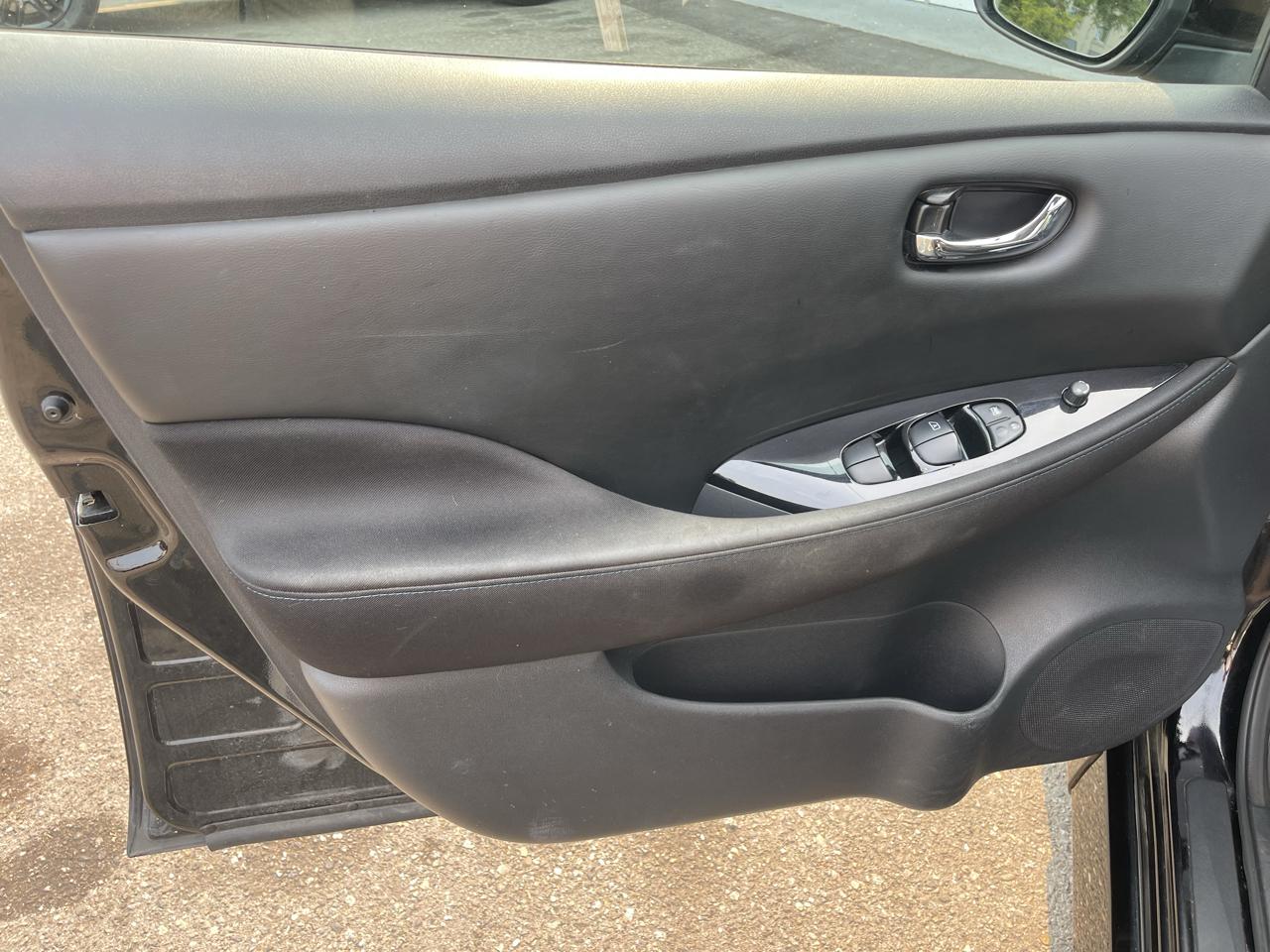 Nissan Leaf SV PLUS Hatchback 2020