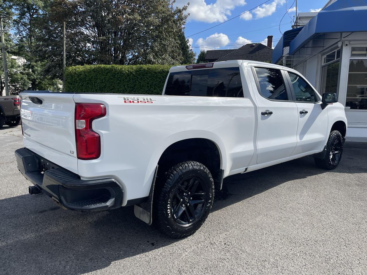 Chevrolet Silverado 1500 4WD Crew Cab 157" LT Trail Boss 2024