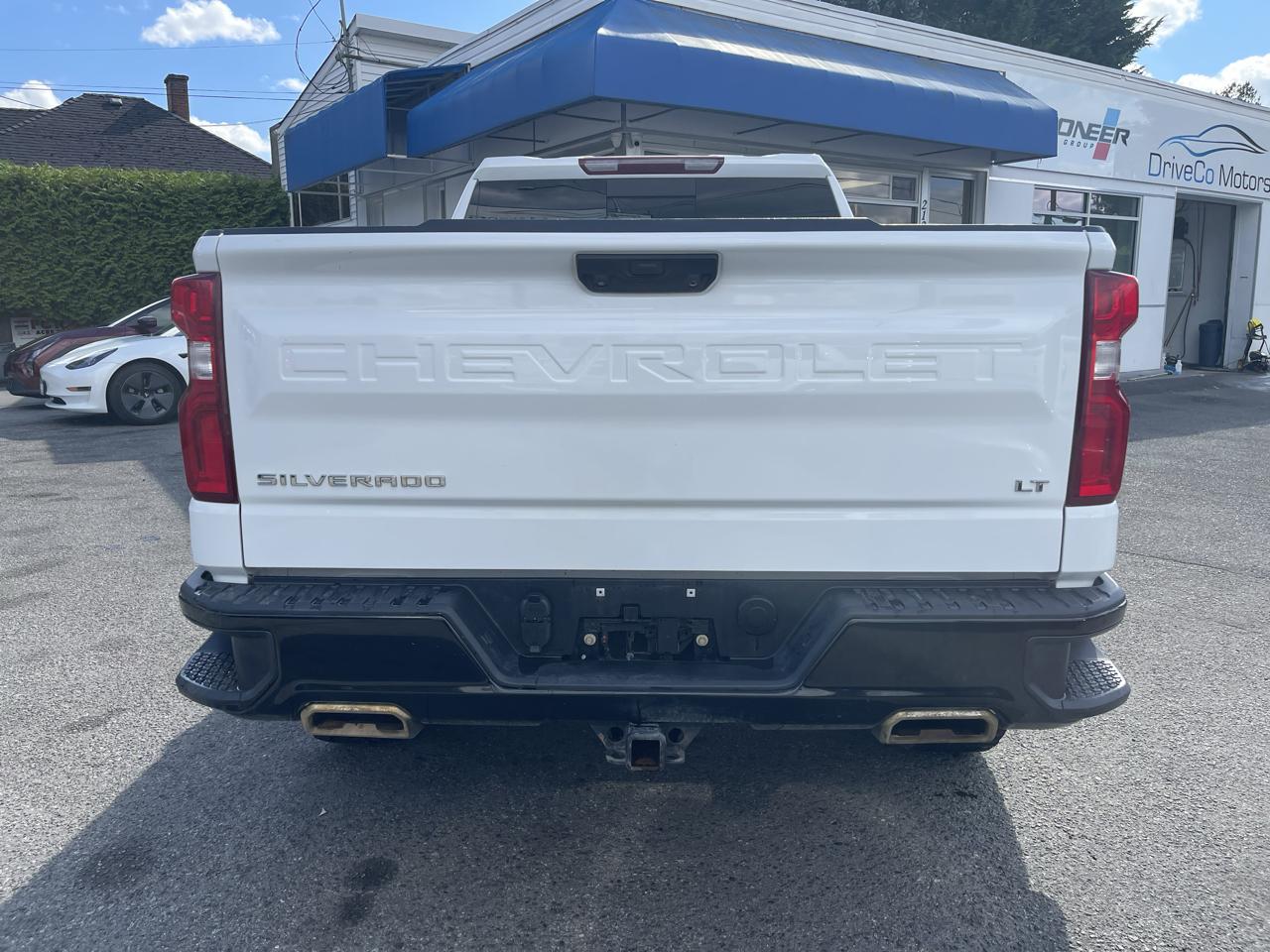 Chevrolet Silverado 1500 4WD Crew Cab 157" LT Trail Boss 2024