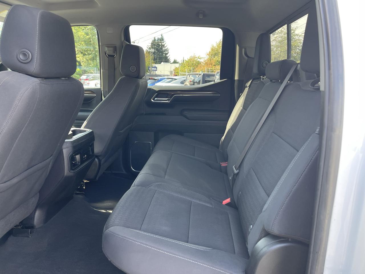 Chevrolet Silverado 1500 4WD Crew Cab 157" LT Trail Boss 2024
