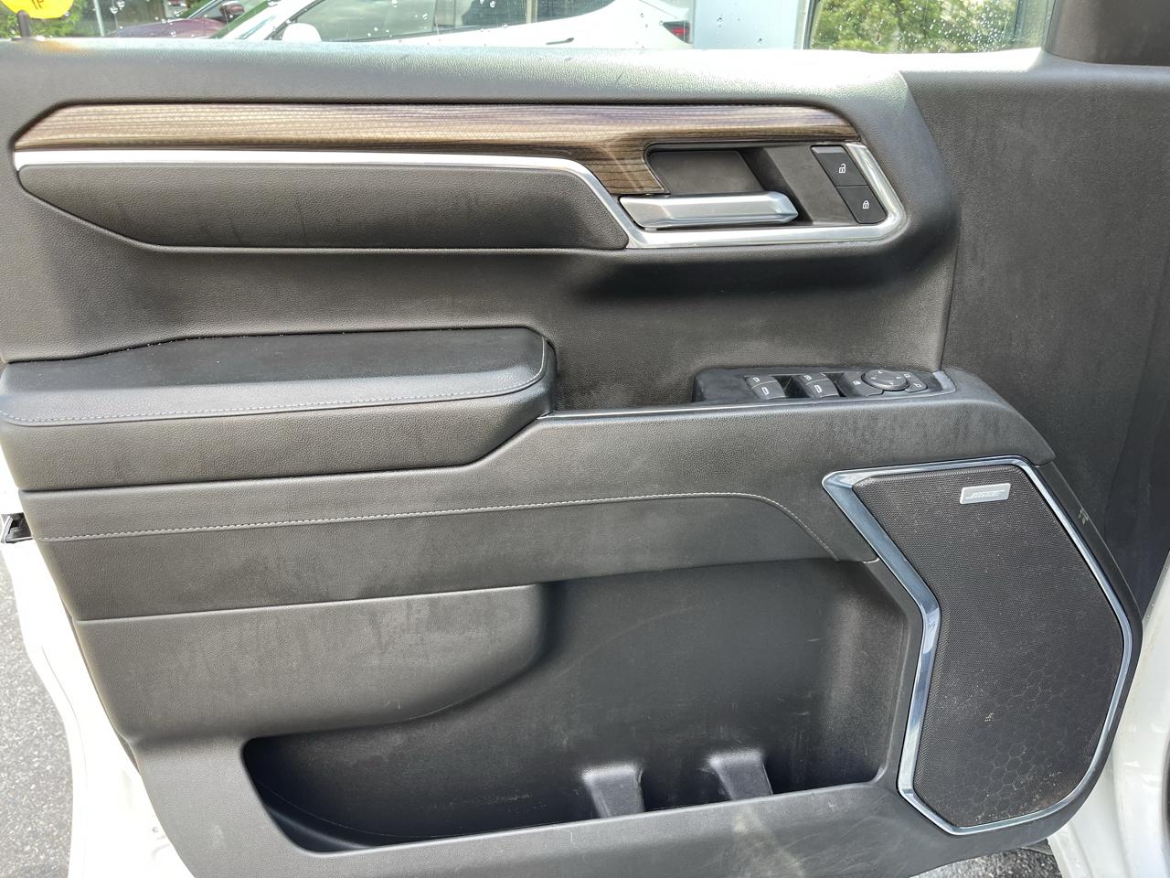 Chevrolet Silverado 1500 4WD Crew Cab 157" LT Trail Boss 2024
