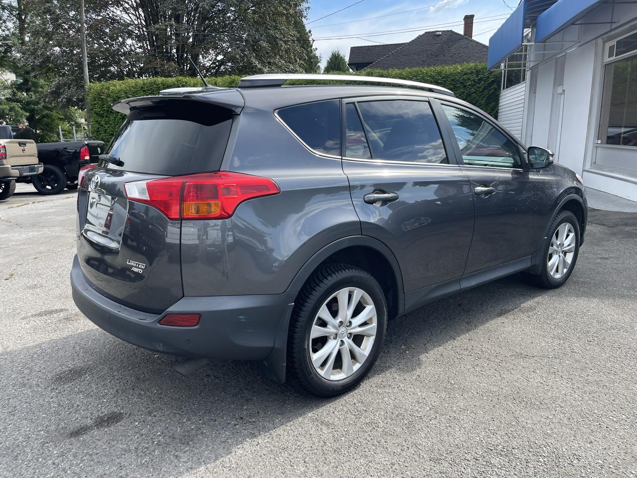 Toyota RAV4 AWD 4dr Limited (Natl) 2015