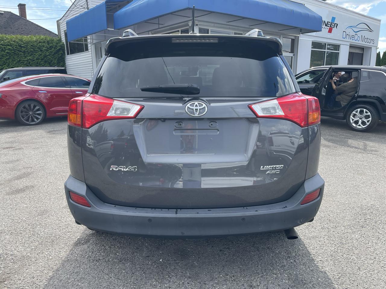 Toyota RAV4 AWD 4dr Limited (Natl) 2015