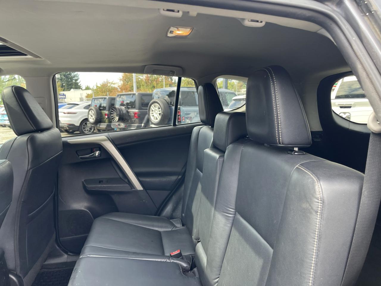 Toyota RAV4 AWD 4dr Limited (Natl) 2015