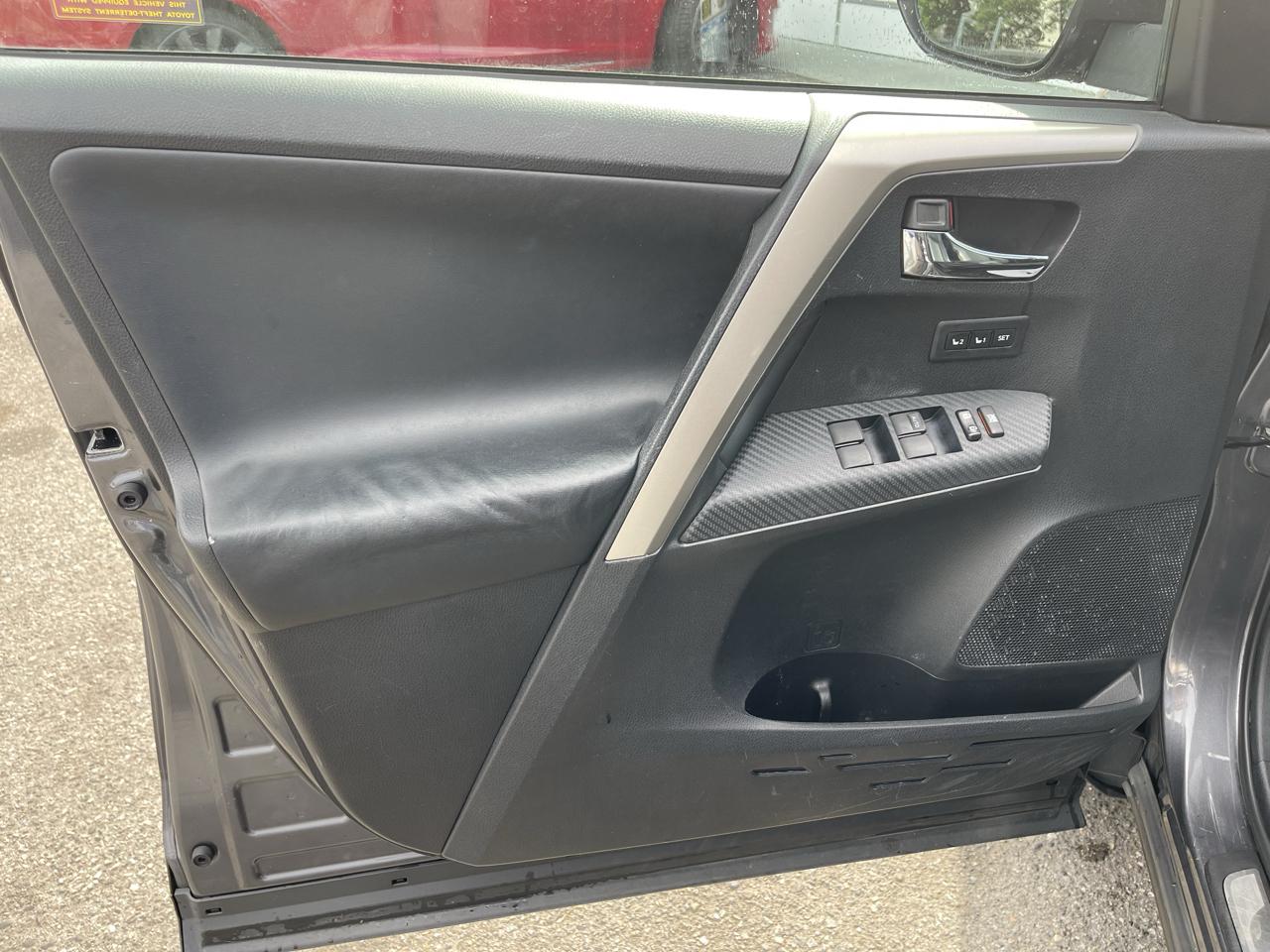 Toyota RAV4 AWD 4dr Limited (Natl) 2015