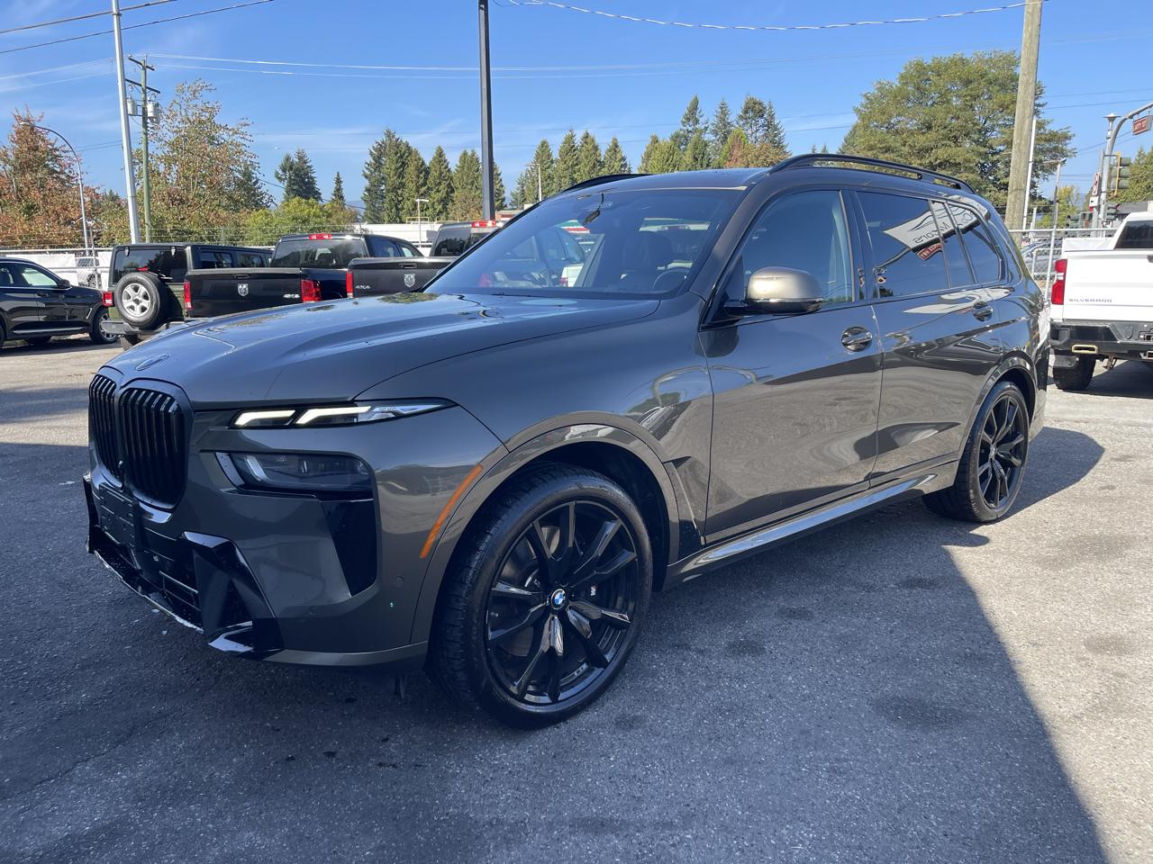 BMW X7 xDrive40i Sports Activity Vehicle 2025