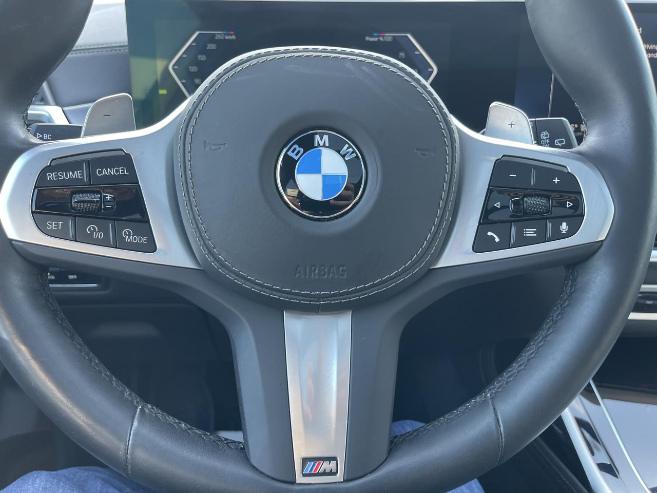 BMW X7 xDrive40i Sports Activity Vehicle 2025