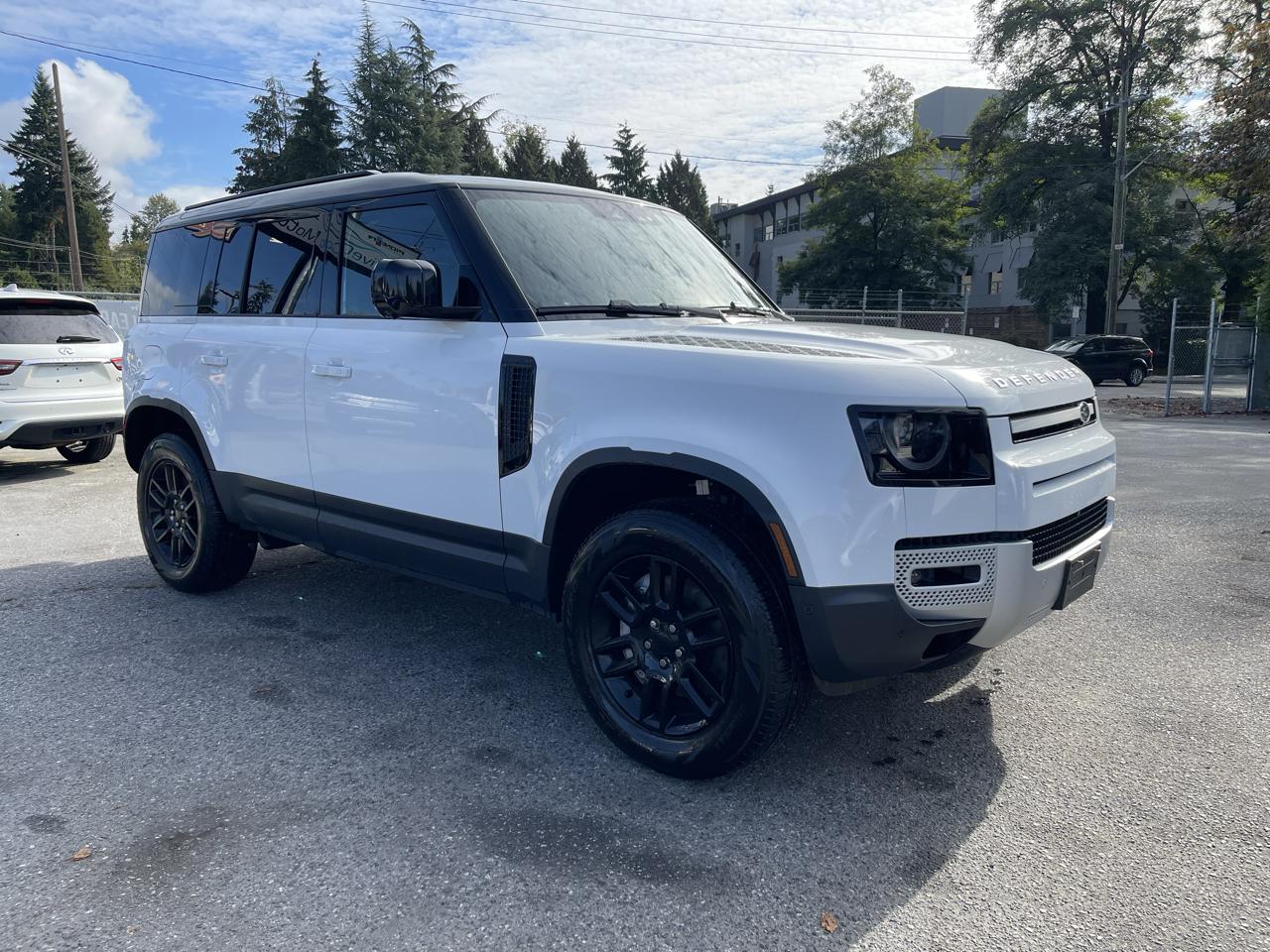 Land Rover Defender 110 P300 S 2025