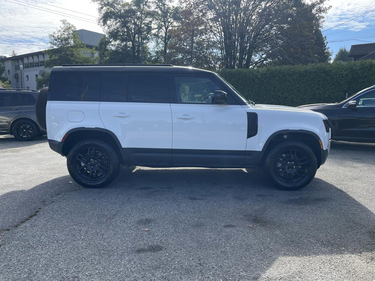 Land Rover Defender 110 P300 S 2025