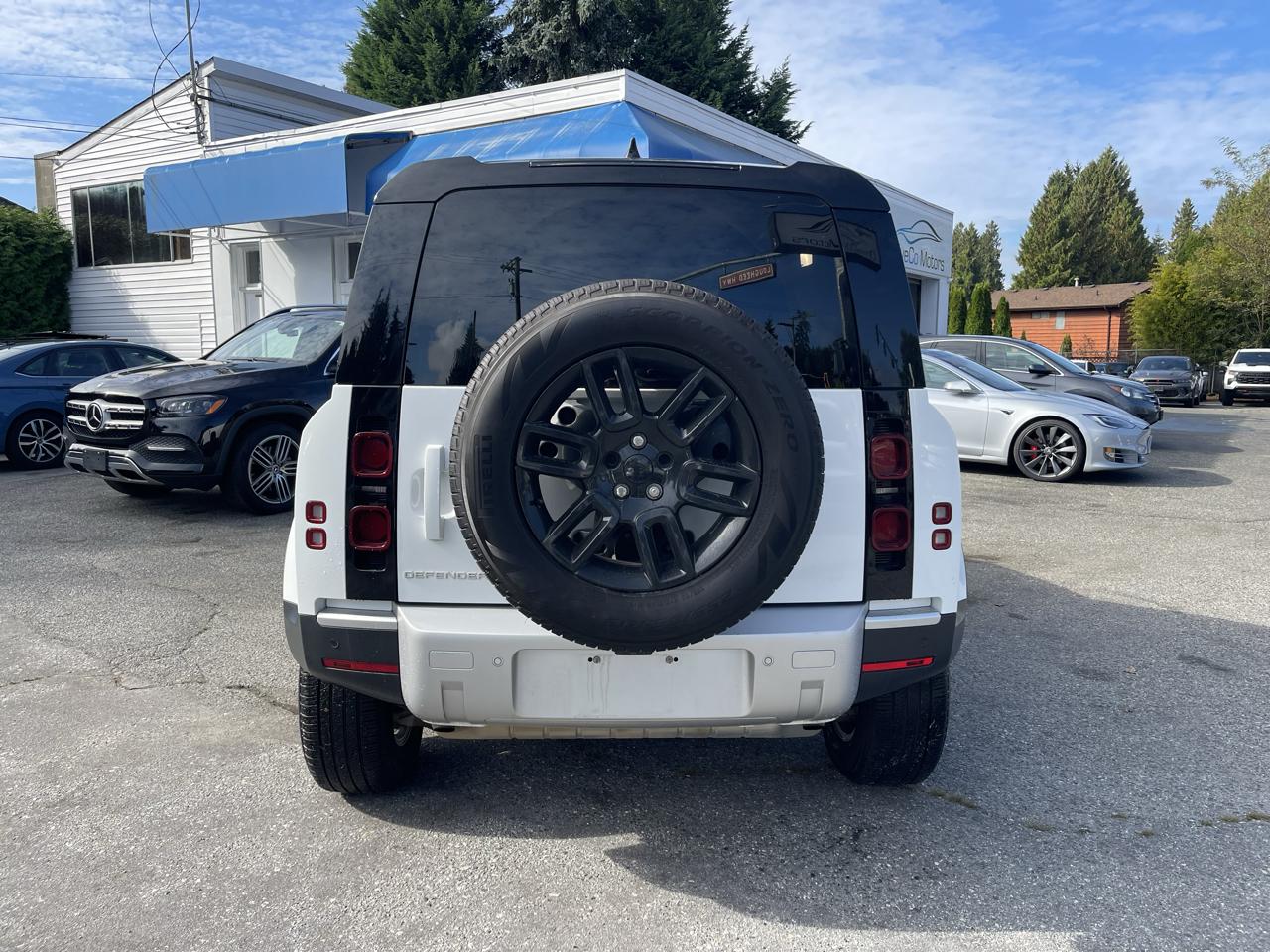 Land Rover Defender 110 P300 S 2025